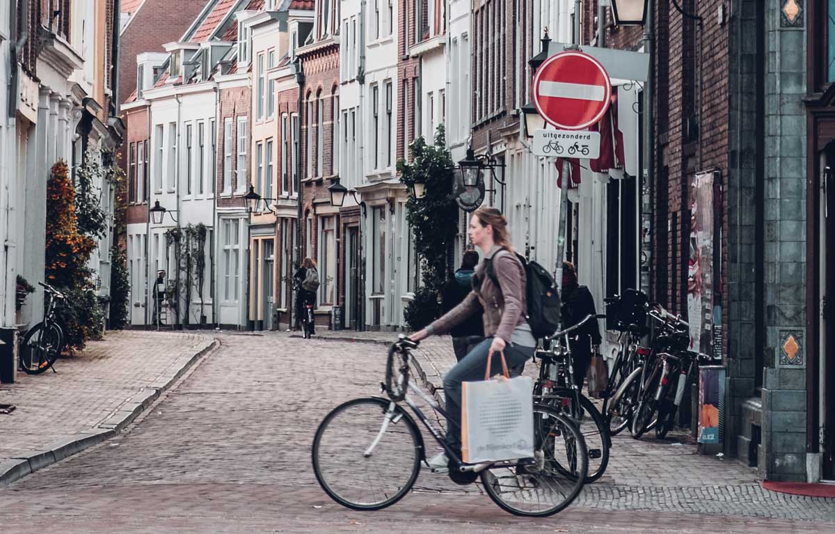 CYCLING-CITY-UTRECHT-NETHERLANDS-LIVING-MAGAZINE-10