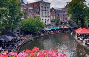 CYCLING-CITY-UTRECHT-NETHERLANDS-LIVING-MAGAZINE-11