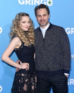 Amanda Seyfried and Thomas Sadoski